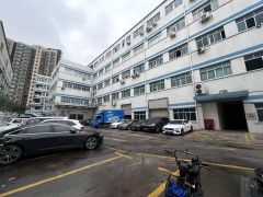 （精装修，带天台）长安乌沙新出楼上厂房500平方，拎包入驻！