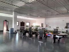 乌沙新出二楼2580平方，原房东厂房低价出租