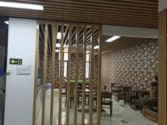 黄江新出厂房分租一二楼2000平方，形象大气，豪华办公室装修