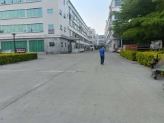 塘厦镇科苑城新出9成新标准厂房一楼整层1800平方带装修出租