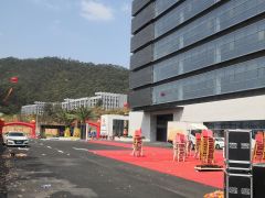 免租期一年全新原房东红本独院厂房7万平空地超大可办环评可分租
