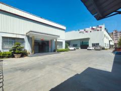 常平靠大朗新出10米钢构厂房3000平方，现成行车，位置好。