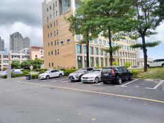 龙岗中心城志达工业园新出楼上400平精装办公室厂房超低价出租