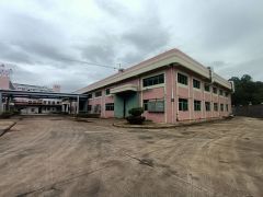 三栋镇工业园单一层一楼混泥土厂房10米高1000平方，带行车