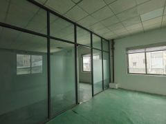 超低价10元带办公室装修厂房出租黄江中心小学附近楼上900平
