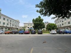 厚街新出花园式原房东厂房三楼1500平带现成办公室水电装修