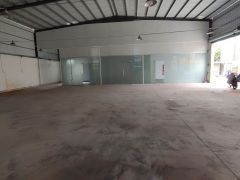塘厦新空原房东精装修一楼580平，办公室水电全，可进大车