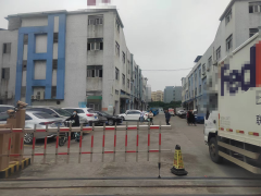 厦边靠近沿江高速附近，新出楼上豪华精修1000平低价厂房出租