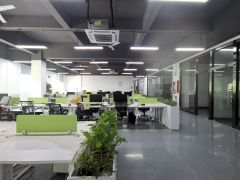 观澜环观南路边新出园区300平起分，形象好，停车方便，好招工