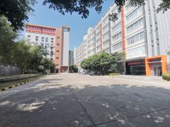 龙岗宝龙高新科技园原房东红本3楼2000平方带装修大小可分租