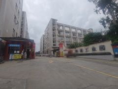 龙华观澜章阁大富工业区附近楼上1000平米厂房出租，水电装修