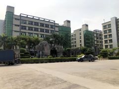 塘厦大坪新出楼上一整层5000平厂房仓库出租，靠深圳交通方便