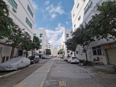 龙华观澜大富工业区楼上带装修厂房出租，660平米水电齐全