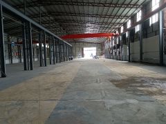 现成航车厂房来了，原房东单一层钢构3200平厂房出租