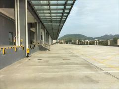 原房东一楼13000平方高度10米，双边卸货平台，自动升降
