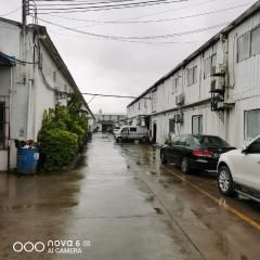 可做线路板，有环保证，一层彩钢瓦厂房，靠近大路边，交通方便。