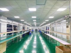 大岭山新出3楼2000平精装厂房出租，原先做电子，无需转让费