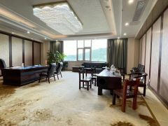 大浪花园式创意园新出整层4300平现成直播培训场地，带KTV