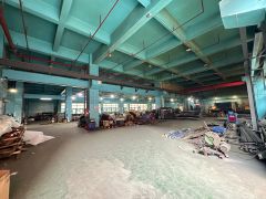 带航车出租高度6米一楼厂房面积2600平凤岗主道边上