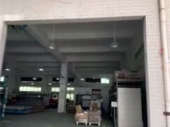 正在搬空！大岭山杨屋高速口，一楼重工业厂房出租 可分租带装修