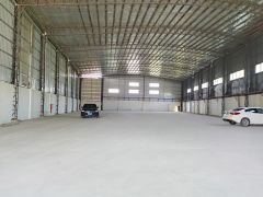 寮步新出10米高钢构低价出租，带现成航车，办公室，周边无居民