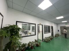 大朗近高速口楼上680平实际面积，现成办公室装修厂房出租