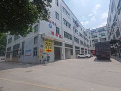 龙华观澜樟坑径靠近坂田和清湖的工业园厂房出租，带装修三吨电梯
