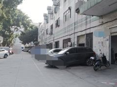 西乡鹤洲桥底附近一楼260平，适合五金生产，仓库！