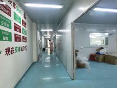 凤岗雁田楼上无尘厂房750平，办公室水电全无转让费低价出租