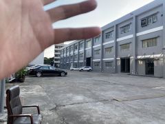 石排新出原房东独院单一层，滴水八米带航车形象好空地大带办公室