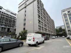 房东直租标准厂房2000平米可分租带20台充电桩车位充足