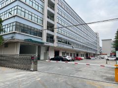 石碣镇标准厂房，高速路旁