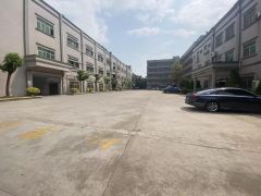 东莞厚街园区楼上精装厂房，现成装修水电齐全，园区形象好干净