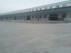 桥头镇原房东单一层钢构，现成水电到车间办公室。带行车空地超大