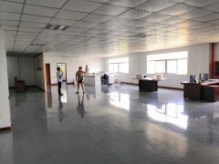 爱联地铁口楼上500平现成装修办公室仓库厂房低价出租