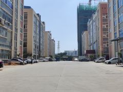 超低价！8元仓库厂房出租无公摊大小可分四部货梯有食堂配套齐全
