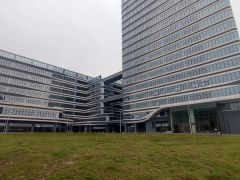 光明地铁口500平起全新红本厂房特价出租