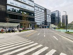 9元可谈东莞东城南城4千平红本厂房一楼仓库出租大小可分租