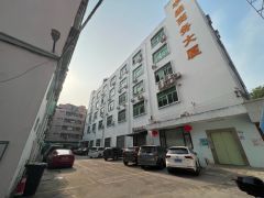 特价优惠南山西丽地铁口附近厂房仓库办公大小可分租