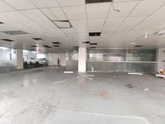 长安乌沙雅正小学附近二楼490平办公室水电齐全工业厂房出租