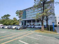龙岗爱联大工业区楼上2000平带装修厂房仓库出租300起分租
