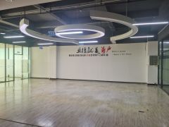 机场周边107国道边地铁口物业招租