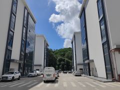 龙岗南联厂房出租大工业区楼上2000平带现成装修现成无尘车间