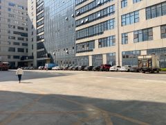 三栋数码园新出楼上现成装修600平办公仓库厂房出租