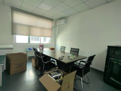 小型厂房出租500平，现成办公室，地坪漆，水电齐全，清溪厂房