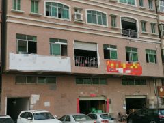 温塘加油站附近楼上独立整层550方带3间办公室水电齐全出租