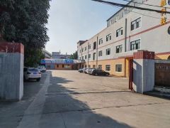 厚街小独院1000平8.8元每平出租，空地大，马路边！