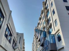 龙华民治地铁口200平至600平精装修研发办公室厂房出租仓库