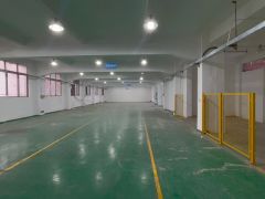 西丽主干道旁一楼650平租金37高使用率无行业限制
