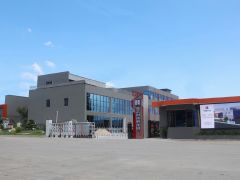 东莞市厚街镇大型园区精装修厂房，一楼800平，带牛角可进拖挂